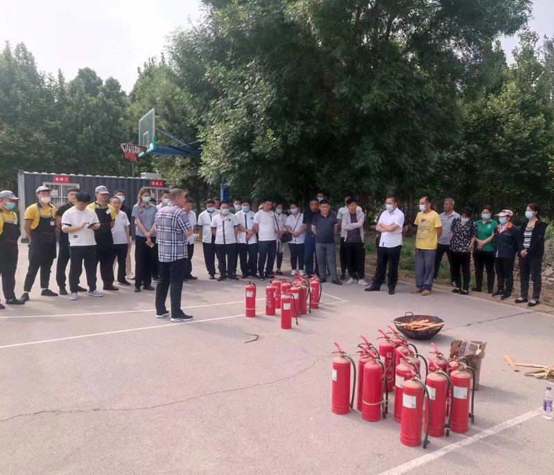 <a href='/2023/0523/c4959a486675/page.htm' target='_blank' title='饮食服务中心举行消防演练和培训'>饮食服务中心举行消防演练和培训</a>