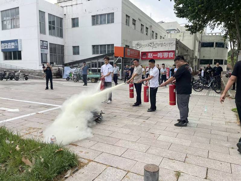 <a href='/2026/0608/c4959a566347/page.htm' target='_blank' title='饮食服务中心开展消防安全专题培训及实操演练'>饮食服务中心开展消防安全专题培...</a>